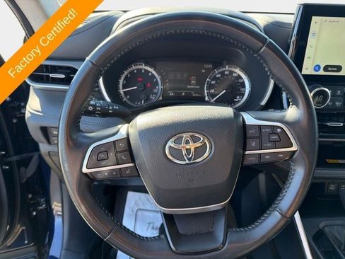 Used 2023 Toyota Highlander XLE image 14