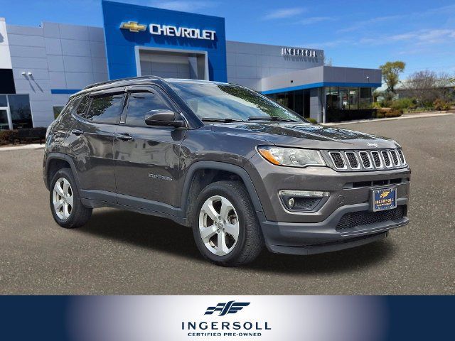 Used 2018 Jeep Compass Latitude w/ Popular Equipment Group AWD/4WD image 1