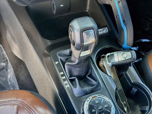 Used 2023 Ford Bronco Outer Banks w/ Sasquatch Package AWD/4WD image 15