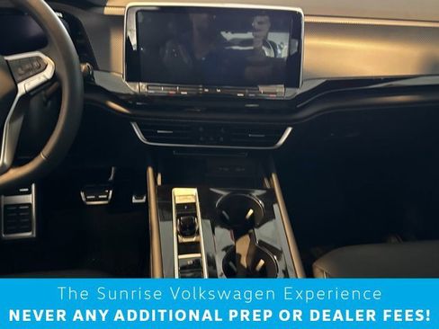 New 2024 Volkswagen Atlas Cross Sport SEL R-Line image 10