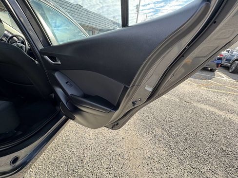 Used 2014 MAZDA MAZDA3 i Touring image 34