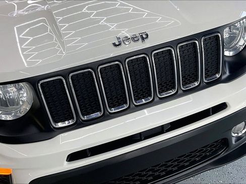 Used 2019 Jeep Renegade Latitude image 31