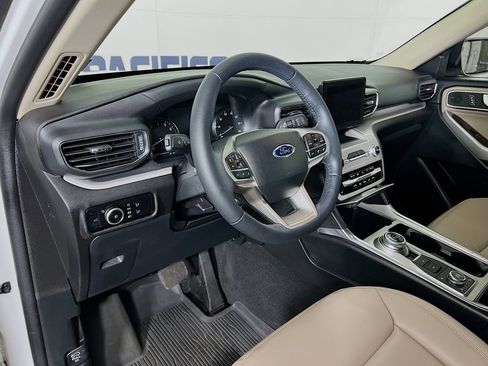 Certified 2023 Ford Explorer XLT w/ Equipment Group 202A AWD/4WD image 11