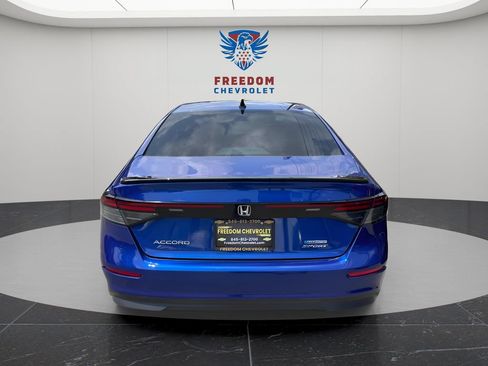 Used 2025 Honda Accord Sport image 6