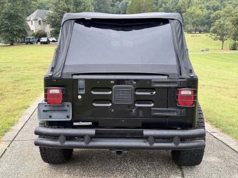 Used 2004 Jeep Wrangler 4WD image 7