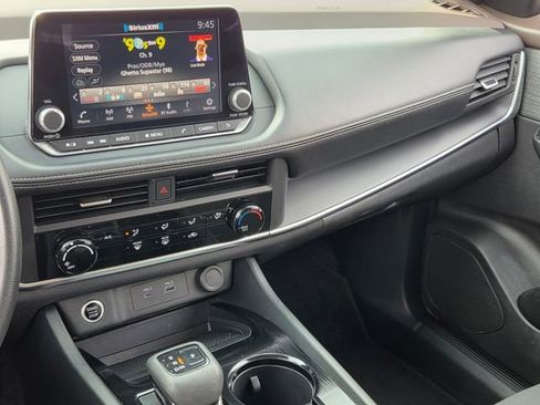 Used 2023 Nissan Rogue S image 26