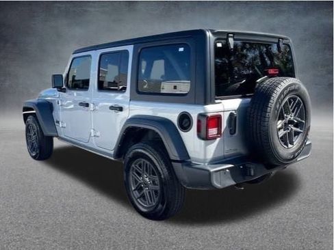 Used 2024 Jeep Wrangler Sport S image 6