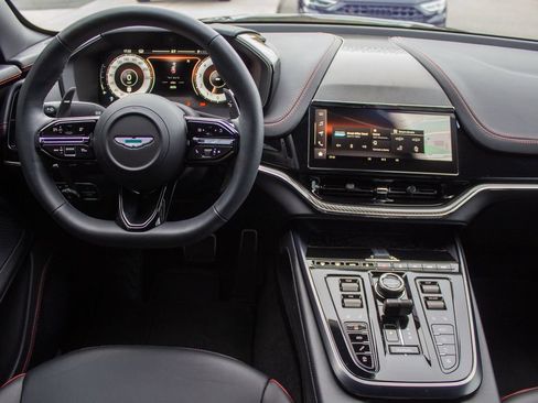 Used 2025 Aston Martin DBX 707 AWD/4WD image 13
