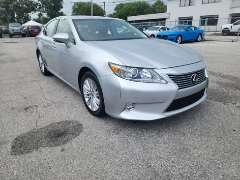 Used 2014 Lexus ES 350 w/ Luxury Package image 7
