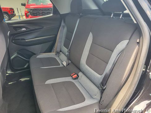 Certified 2023 Chevrolet TrailBlazer LT w/ Convenience Package FWD image 11