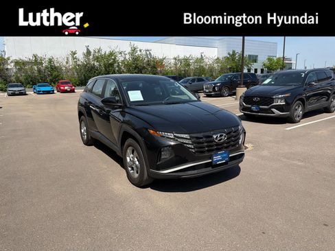 Used 2023 Hyundai Tucson SE AWD/4WD image 1