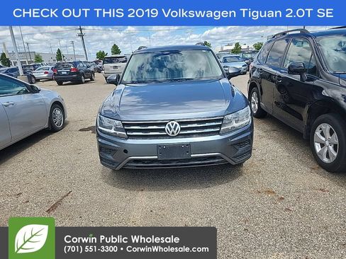 Used 2019 Volkswagen Tiguan SE FWD image 1
