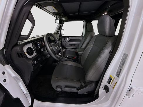 Used 2025 Jeep Wrangler Unlimited Sport AWD/4WD image 19