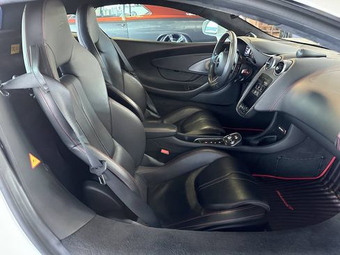 Used 2016 McLaren 570S Coupe RWD image 32