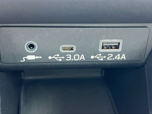 Used 2025 Subaru Outback Premium AWD/4WD image 25
