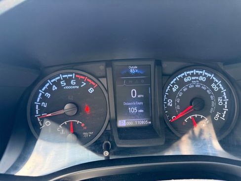 Used 2020 Toyota Tacoma SR AWD/4WD image 16