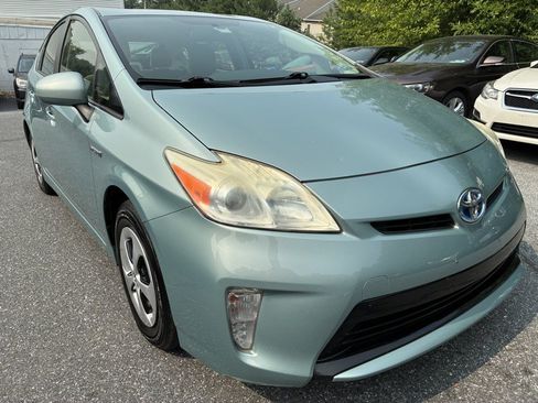 Used 2012 Toyota Prius Two FWD image 3
