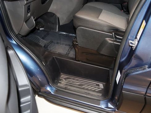 Used 2024 Ford Transit 350 XLT image 32