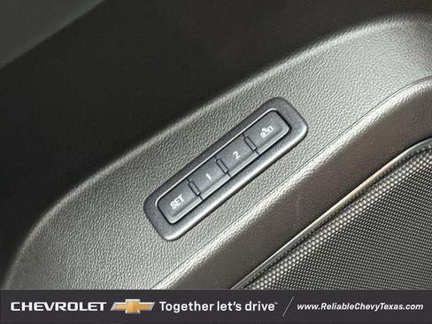 Used 2018 Chevrolet Suburban Premier RWD image 28
