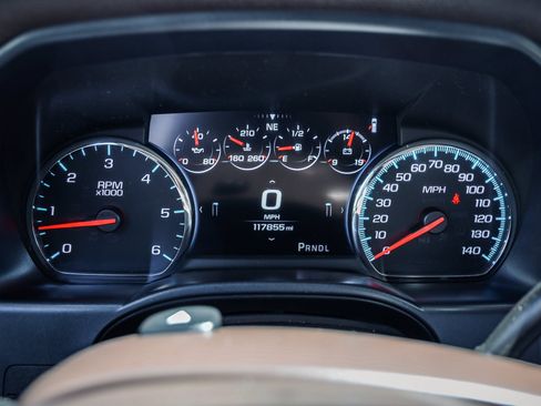 Used 2018 GMC Sierra 1500 Denali AWD/4WD image 16