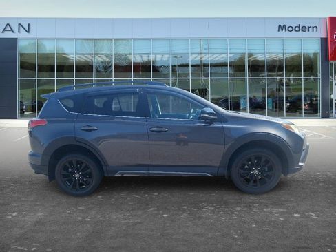 Used 2018 Toyota RAV4 Adventure AWD/4WD image 4