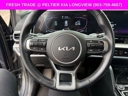 Used 2024 Kia Sportage EX image 11
