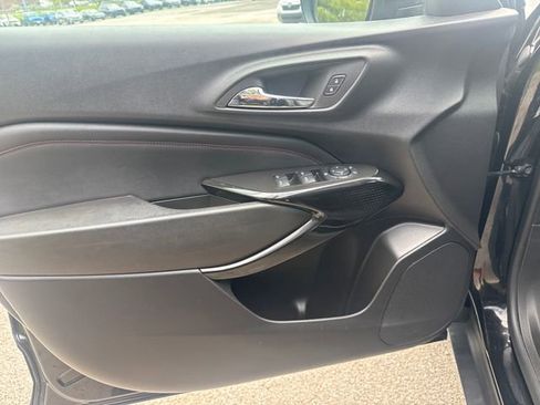 Used 2024 Chevrolet Trax RS w/ Sunroof Package FWD image 12