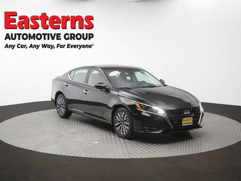 Used 2023 Nissan Altima 2.5 SV w/ SV Premium Package AWD/4WD image 52