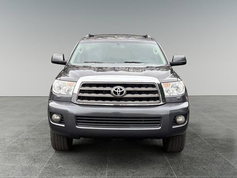 Used 2013 Toyota Sequoia SR5 w/ Premium Pkg AWD/4WD image 2