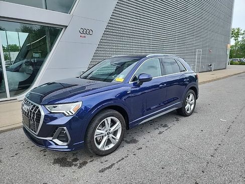 Used 2023 Audi Q3 2.0T Premium Plus w/ Premium Plus Package AWD/4WD image 1