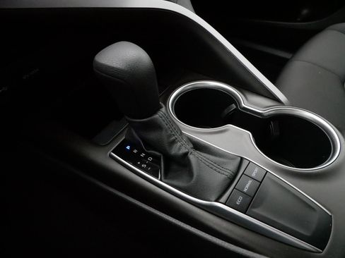 Used 2024 Toyota Camry LE image 24