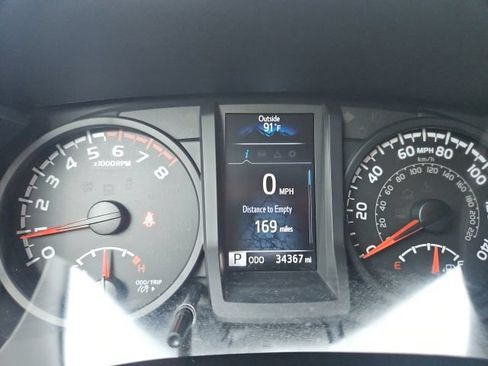 Used 2018 Toyota Tacoma SR w/ SR Convenience Package AWD/4WD image 12