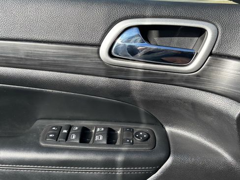 Used 2022 Jeep Grand Cherokee Laredo X image 24