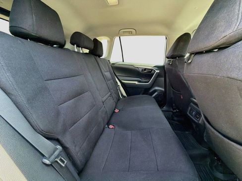 Used 2023 Toyota RAV4 LE AWD/4WD image 16
