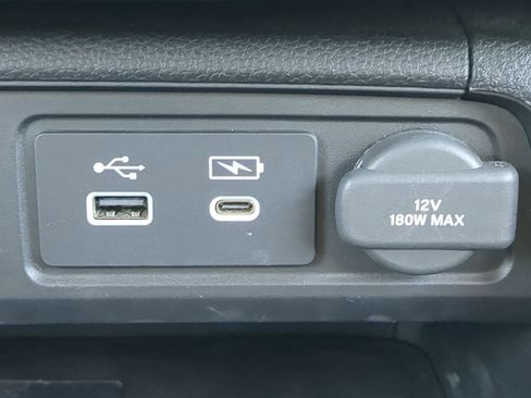 Used 2024 Honda Pilot Elite image 23