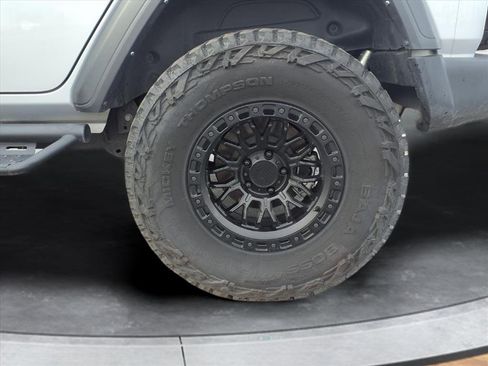 Used 2024 Jeep Wrangler Sport S image 18