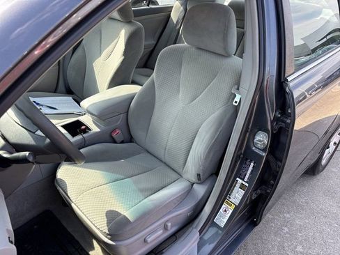 Used 2009 Toyota Camry LE FWD image 18
