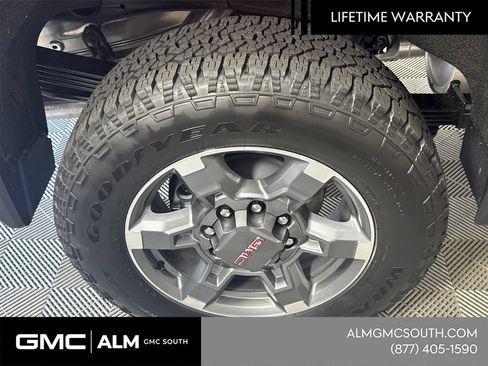 New 2026 GMC Sierra 2500 SLT w/ SLT Premium Package AWD/4WD image 19