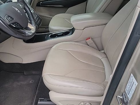 Used 2017 Lincoln MKC Reserve AWD/4WD image 7