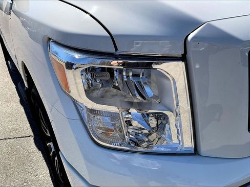 Used 2024 Nissan Titan SV w/ Accessory Utility Package AWD/4WD image 28