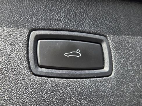 Used 2022 Porsche Cayenne AWD/4WD image 15