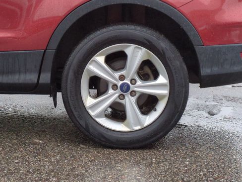 Used 2015 Ford Escape SE image 16