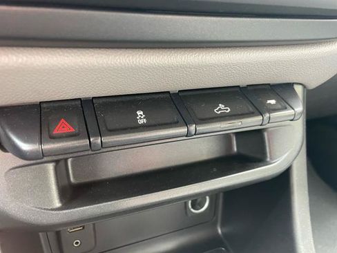 Used 2018 Chevrolet Colorado W/T w/ WT Convenience Package RWD image 27