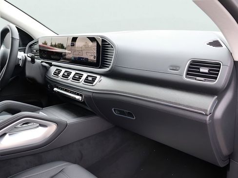 New 2026 Mercedes-Benz GLE 450 4MATIC Coupe image 9