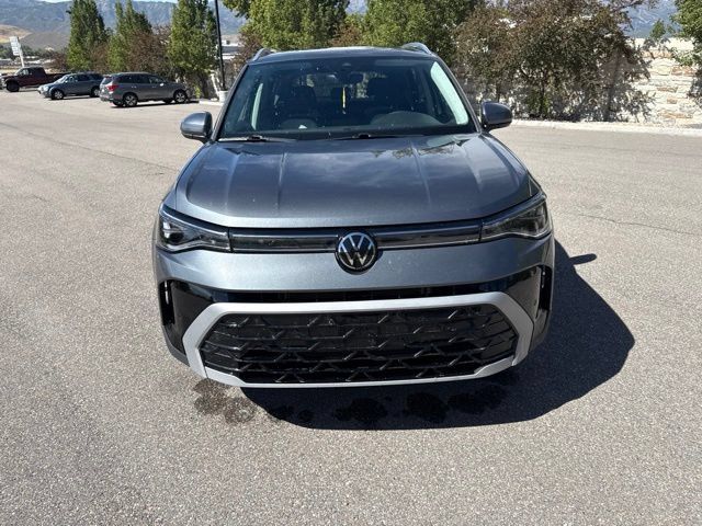 Used 2025 Volkswagen Taos SEL AWD/4WD image 14