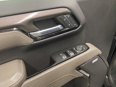 Used 2022 Chevrolet Silverado 1500 ZR2 w/ Technology Package image 24