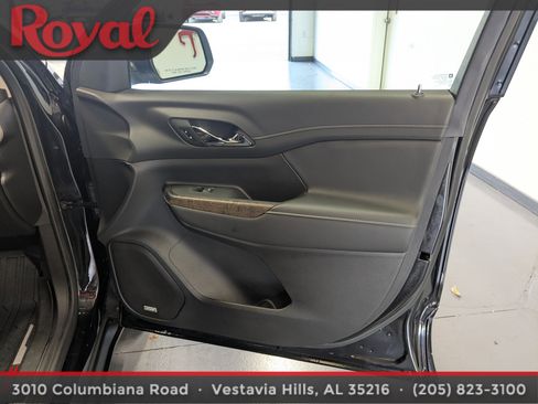 Used 2023 GMC Acadia Denali w/ Denali Ultimate Package image 7