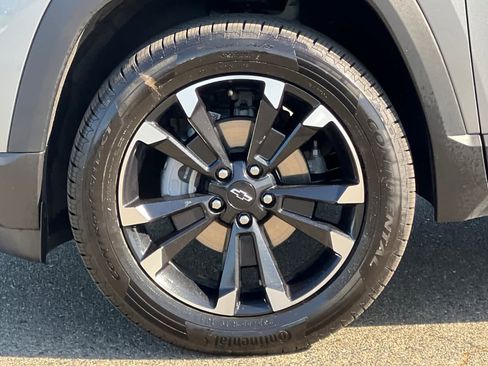 Used 2025 Chevrolet Equinox RS image 32