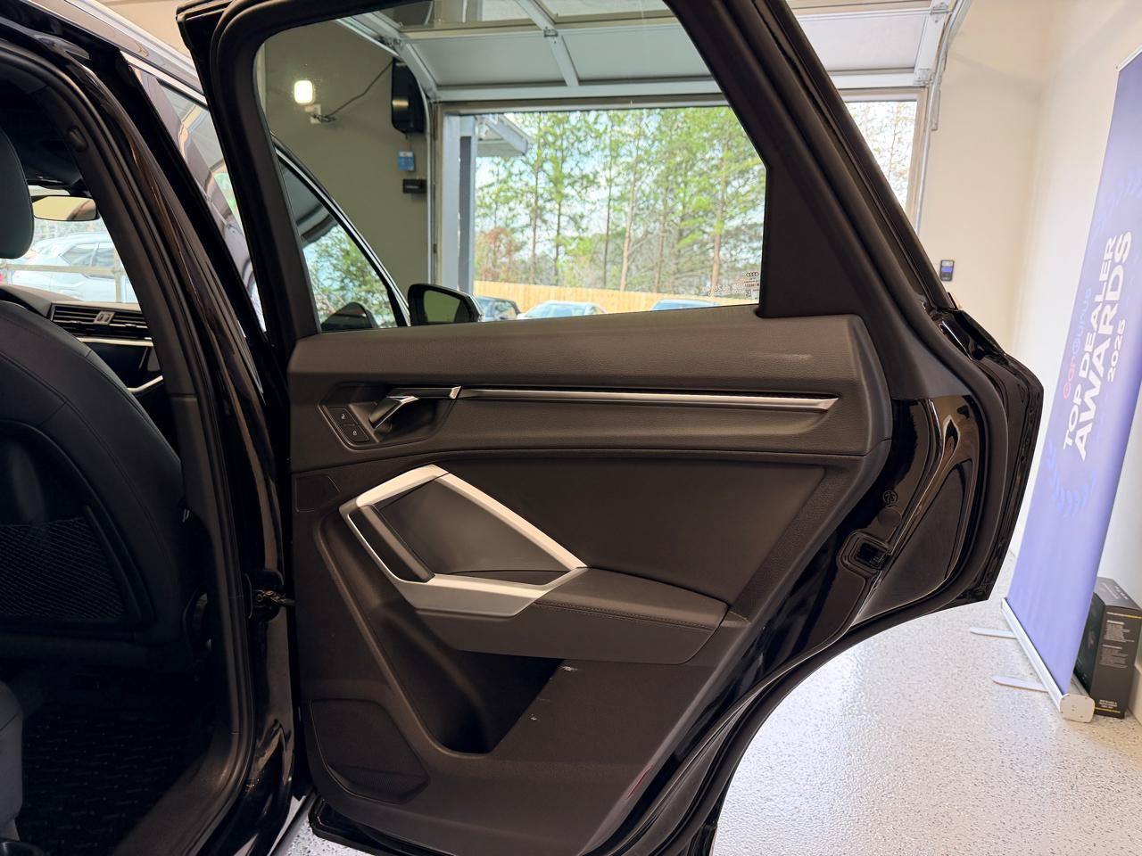 Used 2020 Audi Q3 2.0T Premium w/ Convenience Package AWD/4WD image 30