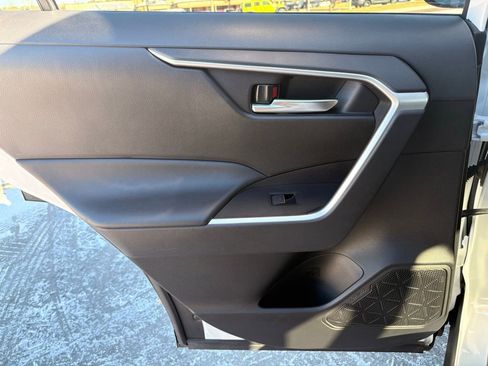Used 2025 Toyota RAV4 XLE image 29